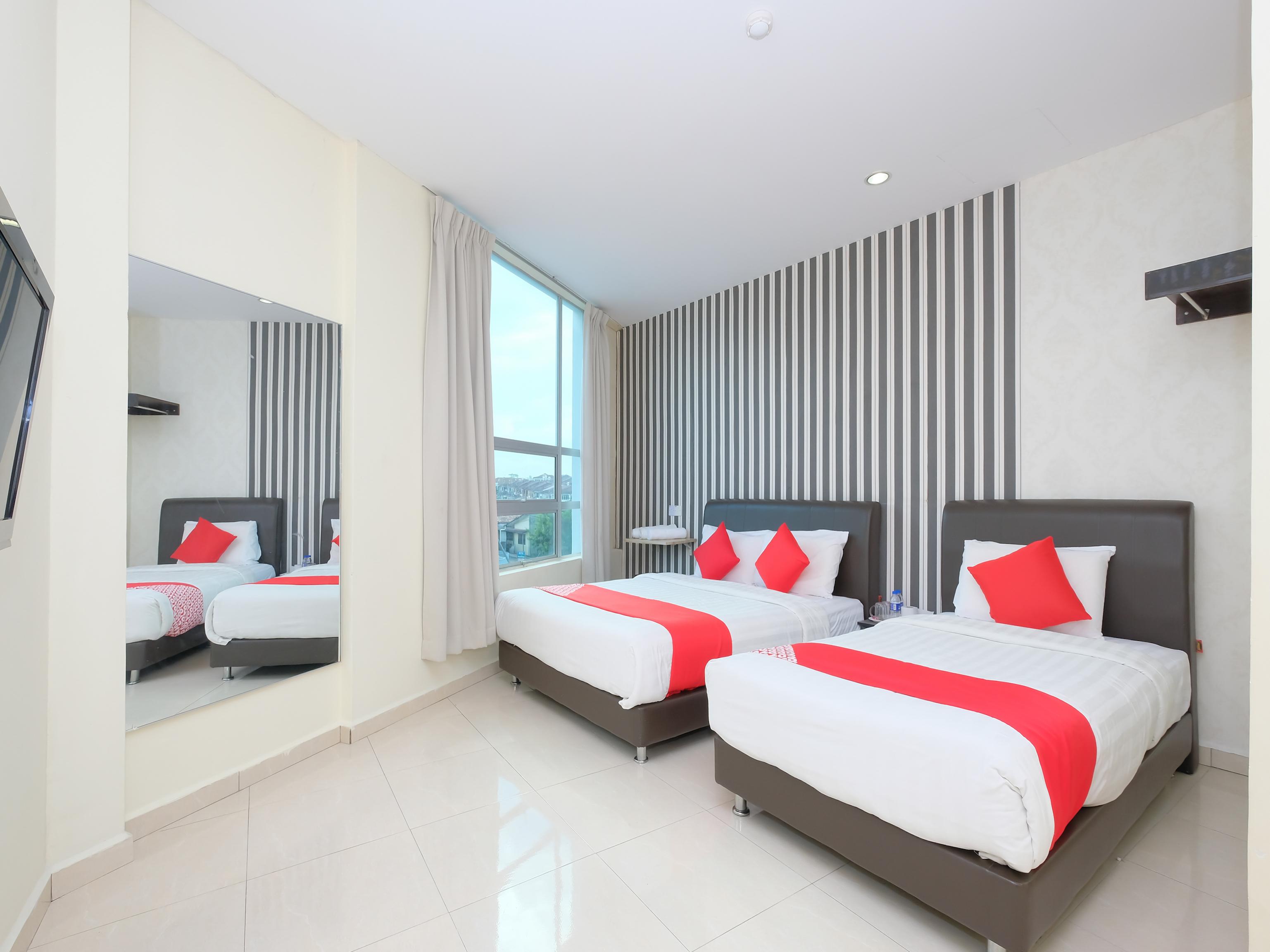 Oyo 89493 Q Hotel Mentakab Mentekab エクステリア 写真